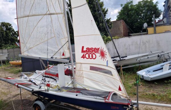 Laser 4000 + wózek slipowy