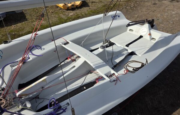 Laser 2000 + wózek slipowy (2)