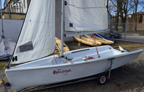 Topper Omega 4,7m + wózek slipowy (3)