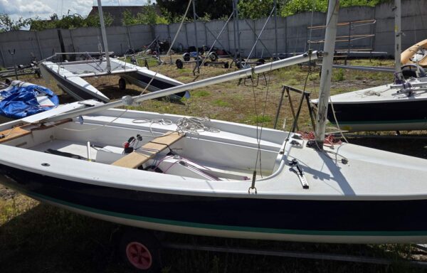 Laser 13 + wózek slipowy (2)