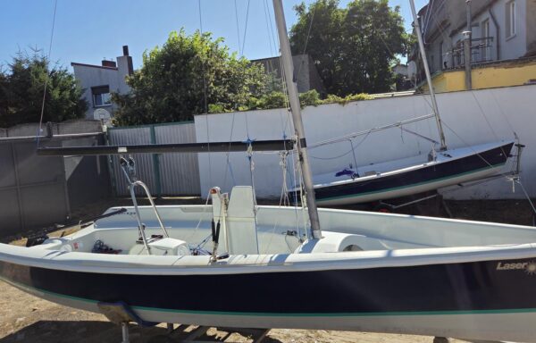 Laser Stratos keel – wersja kilowa + wózek slipowy