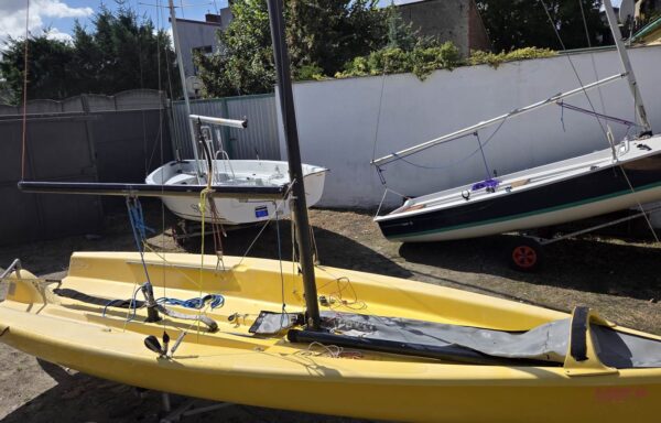 Laser 3000 skiff